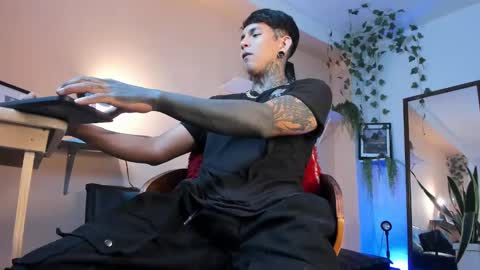 TRAV - INDEPENDENT MODEL online show from January 2025 04:58:01 AM