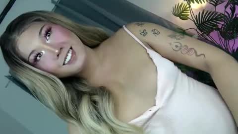 YOUR SLUT online show from May 2026 09:27:02 AM