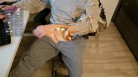 Snapshot of tree1989 chatting on December 2025 06:58:01 PM tree1989 online show from December 2025 06:58:01 PM