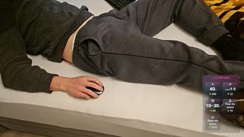 Snapshot of tree1989 chatting on March 2026 08:25:01 PM tree1989 online show from March 2026 08:25:01 PM