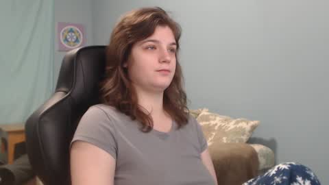 TreeJeanne online show from December 2024 06:36:01 AM