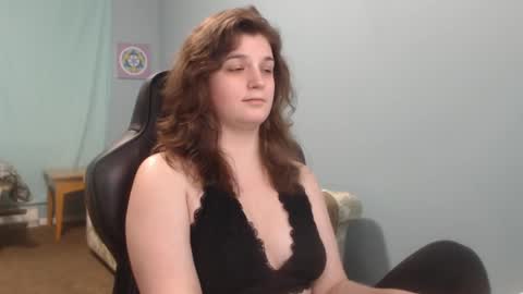 TreeJeanne online show from February 2025 01:10:01 PM