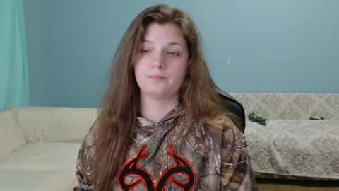 TreeJeanne online show from May 2026 03:09:02 PM