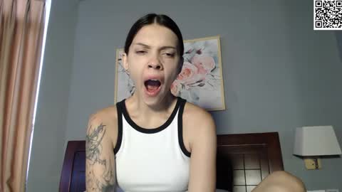 Sarah And Jon online show from February 2025 01:36:01 AM