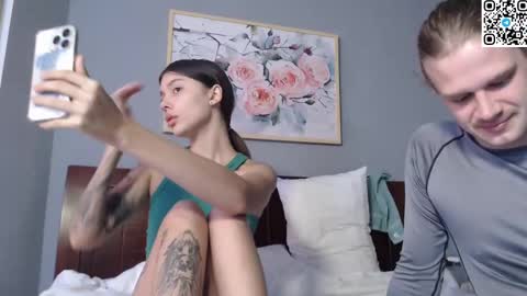 Sarah And Jon online show from March 2025 02:45:01 AM