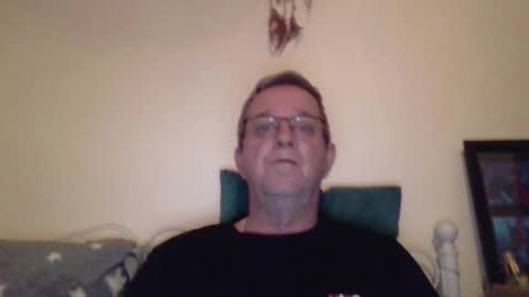 Fe-fi-fo-fum online show from October 2025 07:41:01 AM