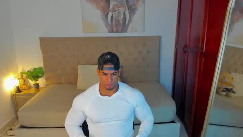 Snapshot of trevor_vinc chatting on October 2025 12:47:01 PM trevor online show from October 2025 12:47:01 PM