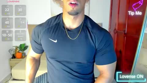 Snapshot of trevor_vinc chatting on November 2025 01:01:02 PM trevor online show from November 2025 01:01:02 PM