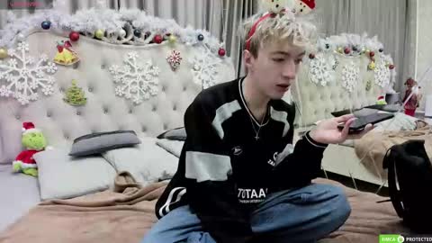 TrevorBenson online show from December 2025 04:41:01 AM