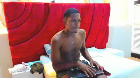 Snapshot of trey_neil chatting on September 2025 08:52:02 PM TREY online show from September 2025 08:52:02 PM
