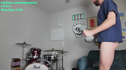 Snapshot of treyanthony chatting on January 2025 08:54:01 PM decentanthony online show from January 2025 08:54:01 PM
