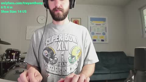 Snapshot of treyanthony chatting on January 2025 03:41:01 PM decentanthony online show from January 2025 03:41:01 PM