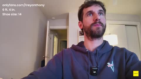 Snapshot of treyanthony chatting on February 2025 08:10:01 PM decentanthony online show from February 2025 08:10:01 PM