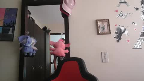 triana_bell online show from May 2026 04:34:02 PM