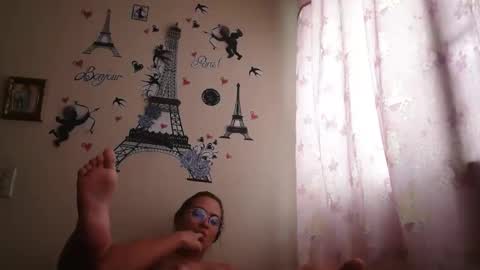 triana_bell online show from May 2026 04:37:01 PM
