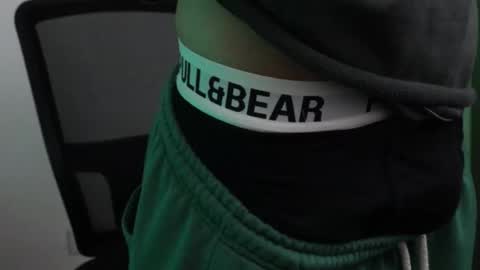 Snapshot of trieone chatting on December 2025 10:35:02 AM - trieone online show from December 2025 10:35:02 AM