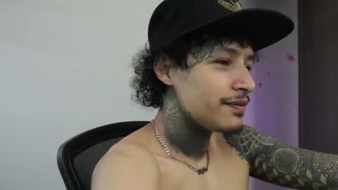 Snapshot of trieone chatting on December 2025 04:02:02 PM - trieone online show from December 2025 04:02:02 PM