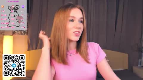 Snapshot of trinahillier chatting on December 2025 07:34:02 PM Bubbles online show from December 2025 07:34:02 PM