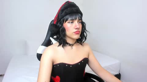 Snapshot of trinydoll chatting on December 2024 11:06:02 AM Triny online show from December 2024 11:06:02 AM
