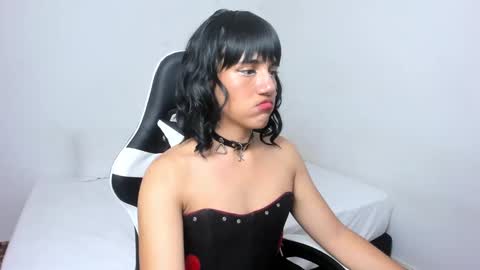 Snapshot of trinydoll chatting on January 2025 02:24:02 PM Triny online show from January 2025 02:24:02 PM