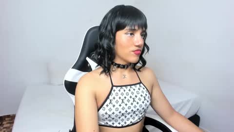 Snapshot of trinydoll chatting on February 2025 04:44:01 PM Triny online show from February 2025 04:44:01 PM