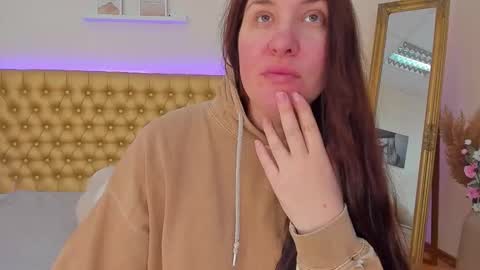 Mia online show from April 2026 05:16:02 AM