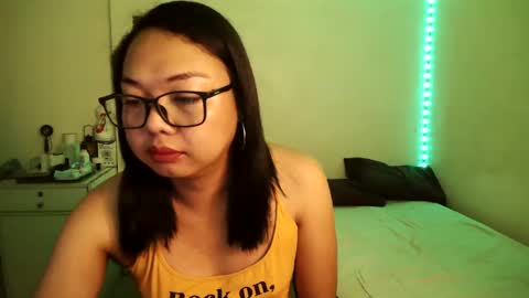 Snapshot of trishakera chatting on February 2025 11:45:01 PM trisha online show from February 2025 11:45:01 PM
