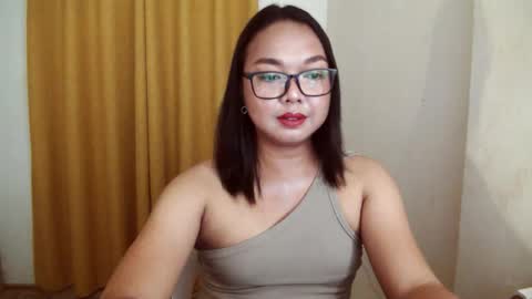 Snapshot of trishakera chatting on November 2025 12:13:01 PM trisha online show from November 2025 12:13:01 PM