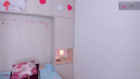 Snapshot of trishamoon chatting on November 2025 04:32:02 AM TRISHA online show from November 2025 04:32:02 AM