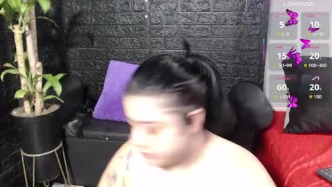 Snapshot of trixxiee_ chatting on September 2025 10:07:01 AM trixxiee_ online show from September 2025 10:07:01 AM