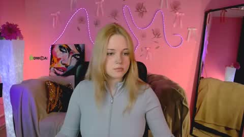 Trixy online show from April 2026 12:32:01 PM