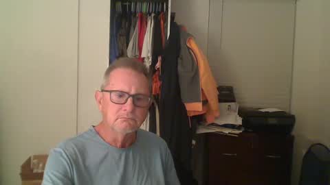 Snapshot of troffer1020 chatting on December 2024 12:24:01 AM Troffer online show from December 2024 12:24:01 AM