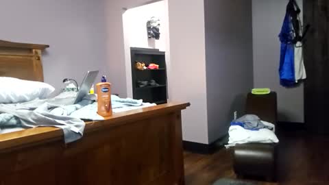 trojanswingers online show from December 2025 06:18:01 AM