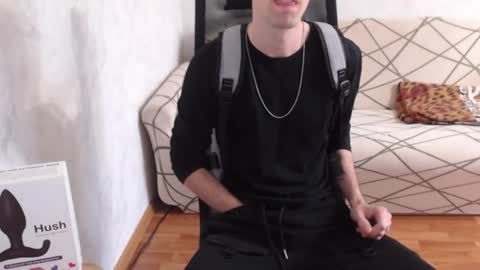 Snapshot of trone41 chatting on October 2025 04:57:02 AM I POST MY FUCKING VIDEOS AND PICS online show from October 2025 04:57:02 AM