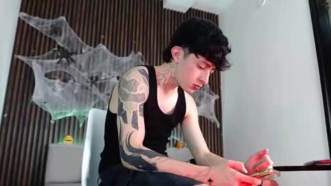 Troy online show from October 2025 07:26:01 PM