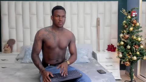 Snapshot of troykhalil chatting on December 2024 09:16:01 PM Troy Khalil online show from December 2024 09:16:01 PM