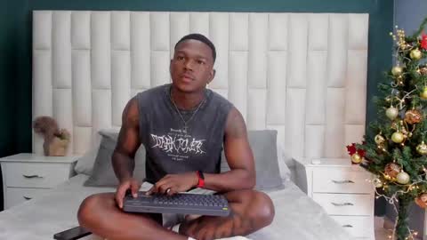 Snapshot of troykhalil chatting on December 2024 10:54:02 PM Troy Khalil online show from December 2024 10:54:02 PM