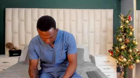 Snapshot of troykhalil chatting on December 2024 08:54:01 PM Troy Khalil online show from December 2024 08:54:01 PM