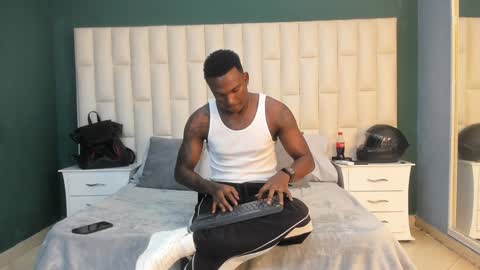 Snapshot of troykhalil chatting on January 2025 09:10:01 PM Troy Khalil online show from January 2025 09:10:01 PM