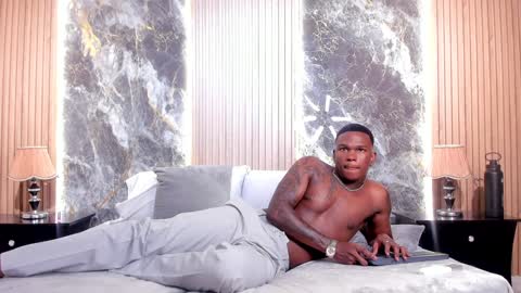 Snapshot of troykhalil chatting on February 2025 12:28:01 AM Troy Khalil online show from February 2025 12:28:01 AM