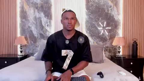 Snapshot of troykhalil chatting on February 2025 08:33:01 PM Troy Khalil online show from February 2025 08:33:01 PM