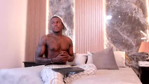 Snapshot of troykhalil chatting on February 2025 08:58:02 PM Troy Khalil online show from February 2025 08:58:02 PM