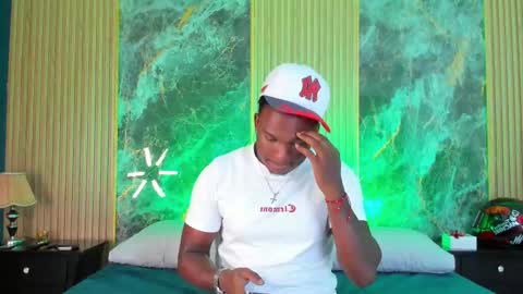 Snapshot of troykhalil chatting on September 2025 05:42:01 AM Troy Khalil online show from September 2025 05:42:01 AM