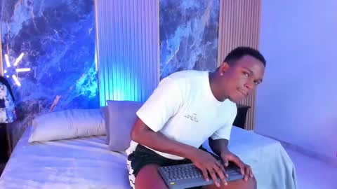 Snapshot of troykhalil chatting on October 2025 10:29:02 PM Troy Khalil online show from October 2025 10:29:02 PM