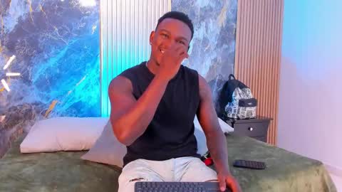 Snapshot of troykhalil chatting on October 2025 11:17:02 PM Troy Khalil online show from October 2025 11:17:02 PM