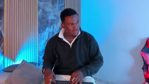 Snapshot of troykhalil chatting on October 2025 11:01:02 PM Troy Khalil online show from October 2025 11:01:02 PM