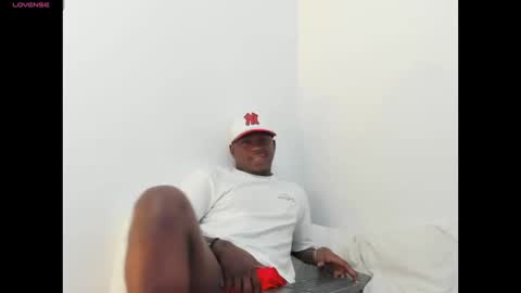 Snapshot of troykhalil chatting on November 2025 10:32:02 PM Troy Khalil online show from November 2025 10:32:02 PM