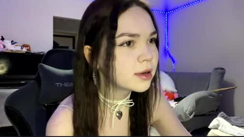 Esmi online show from April 2026 12:36:01 PM