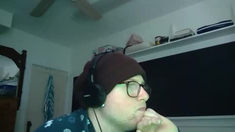 Snapshot of true_manofworth chatting on December 2024 05:48:01 AM HandicappedLaugher online show from December 2024 05:48:01 AM
