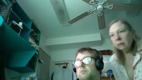 Snapshot of true_manofworth chatting on December 2024 01:47:02 AM HandicappedLaugher online show from December 2024 01:47:02 AM